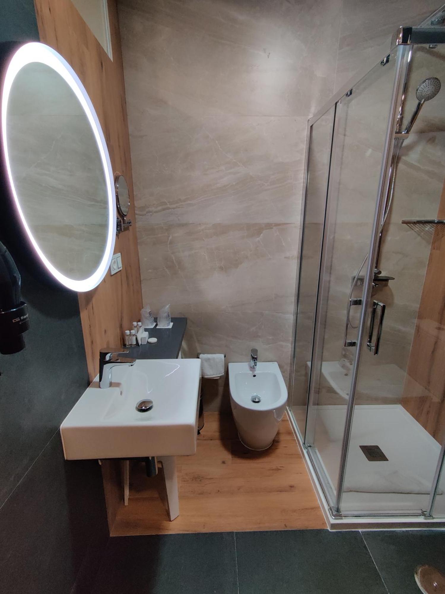 Torreluz Suites Almeria Bagian luar foto