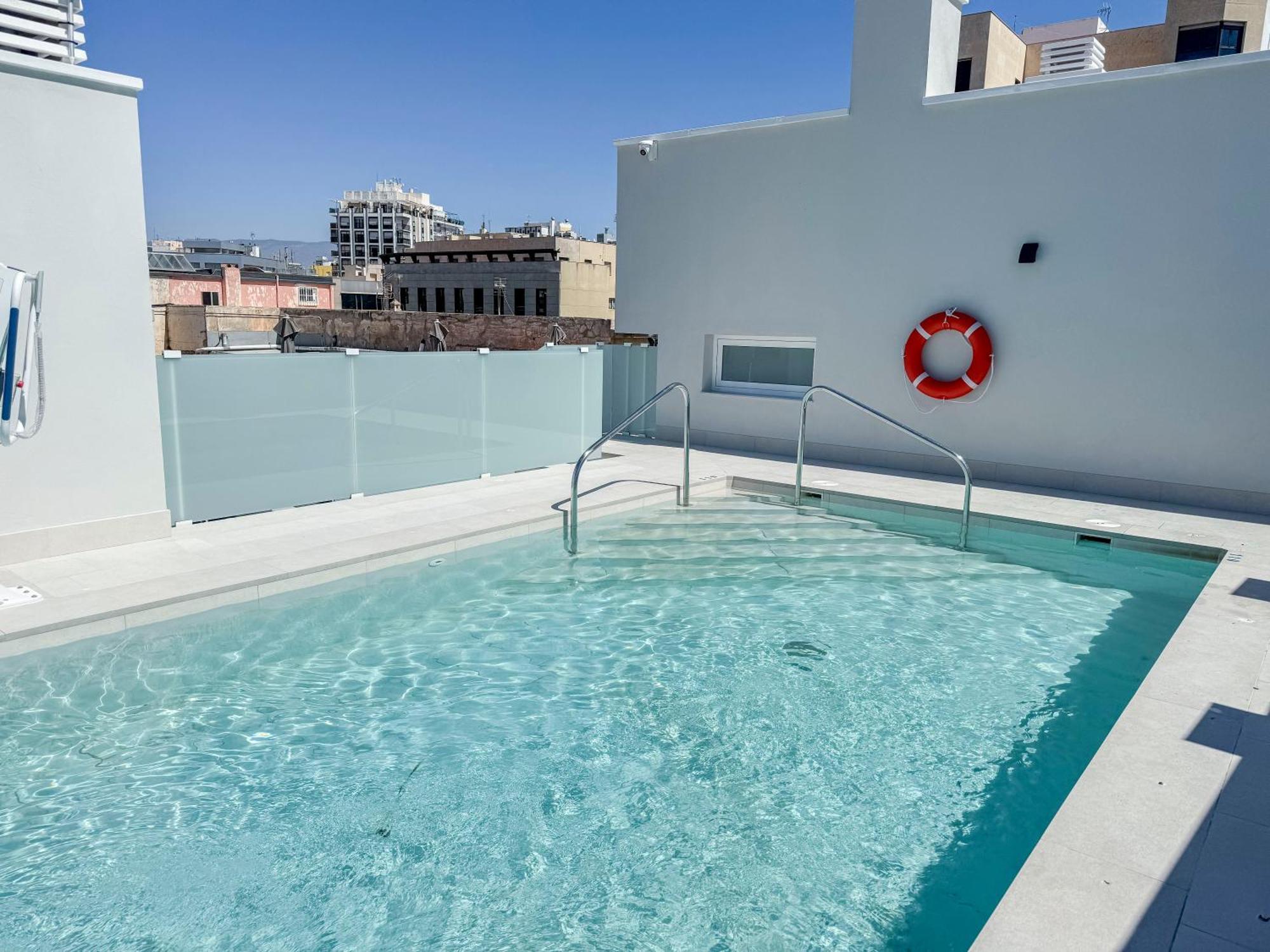 Torreluz Suites Almeria Bagian luar foto