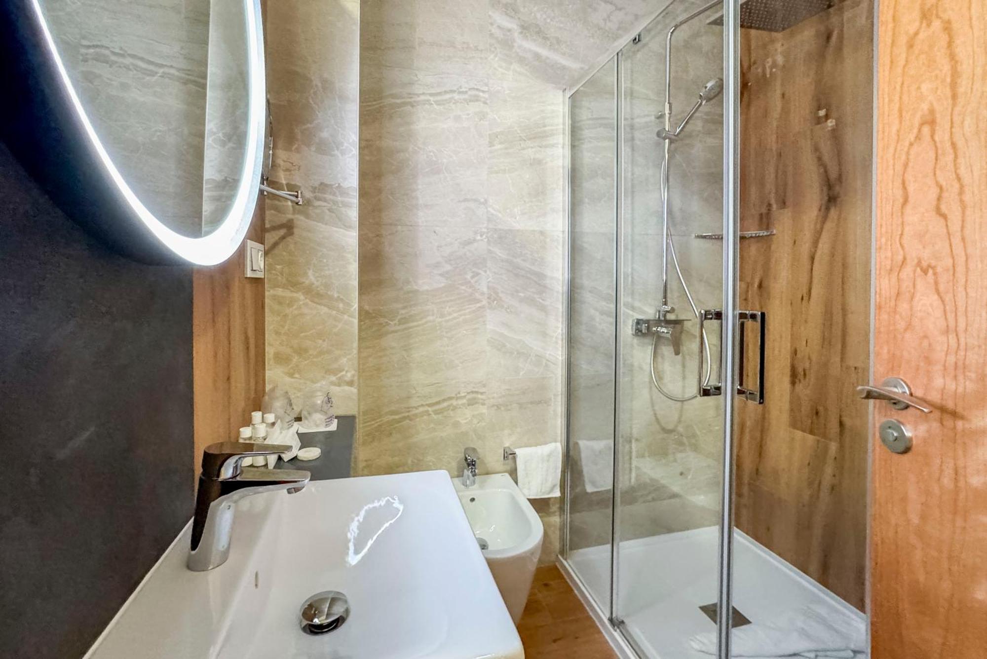 Torreluz Suites Almeria Bagian luar foto