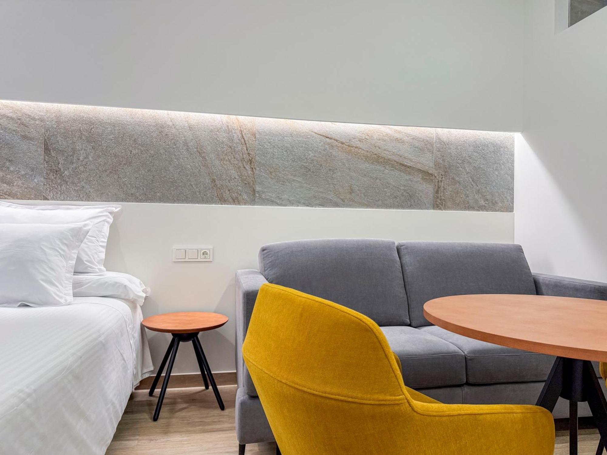 Torreluz Suites Almeria Bagian luar foto