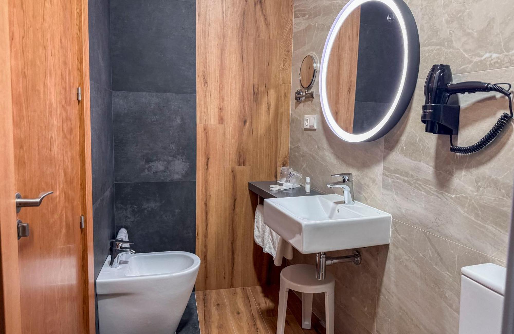 Torreluz Suites Almeria Bagian luar foto
