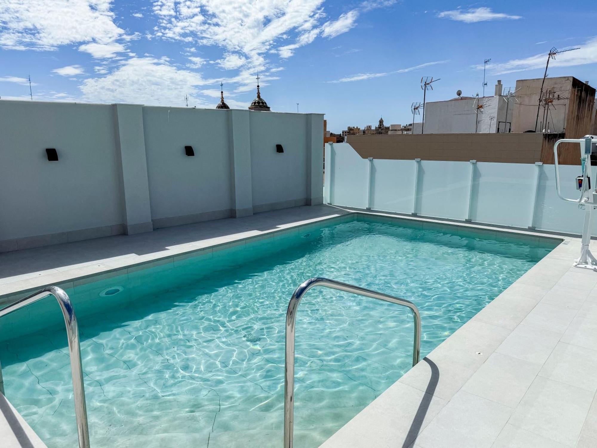 Torreluz Suites Almeria Bagian luar foto